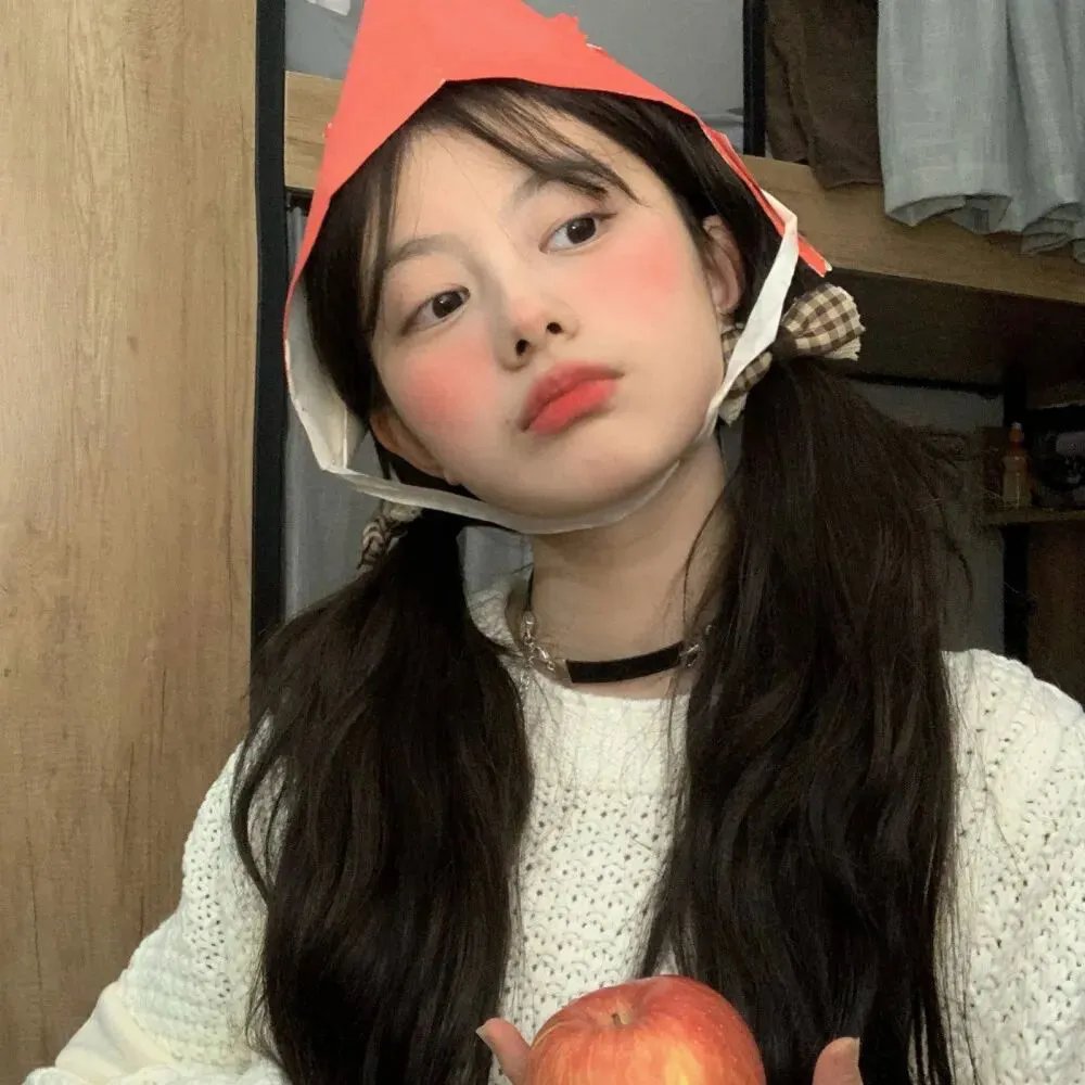 开局华流巅峰，转身养成高冷校花